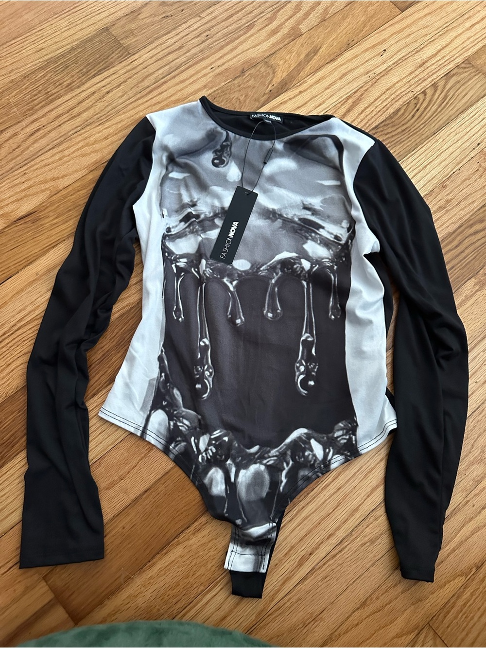 Fashion Nova Black & Gray Graphic Long-Sleeve Kids One-Piece Bodysuit